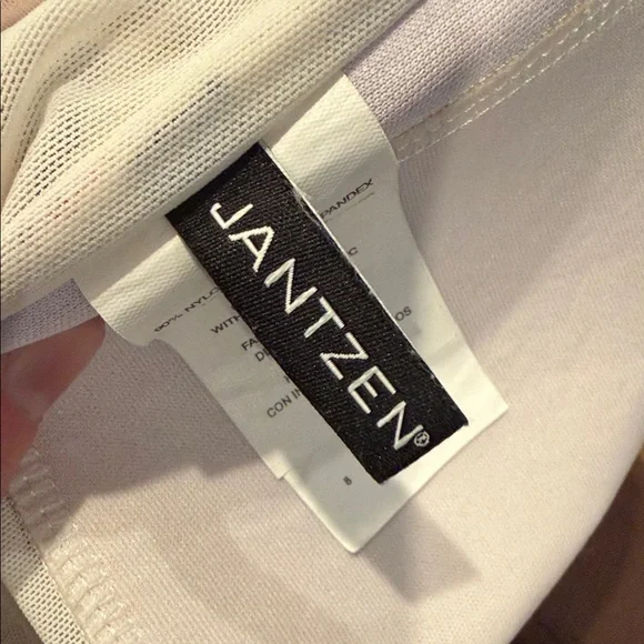 Jantzen Black and White Floral Bikini Top - Picture 2 of 3